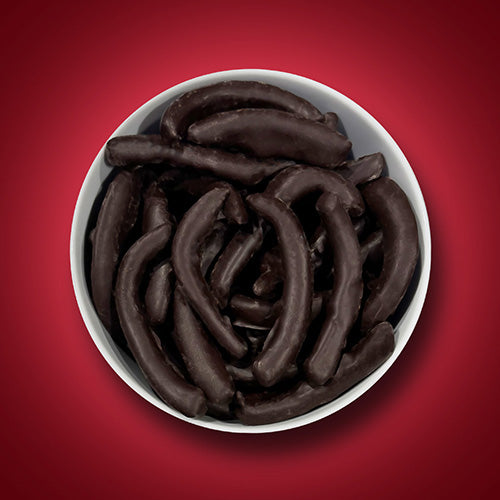 Patisserie-Kirschstaebchen-Zartbitter-in-der-Schale